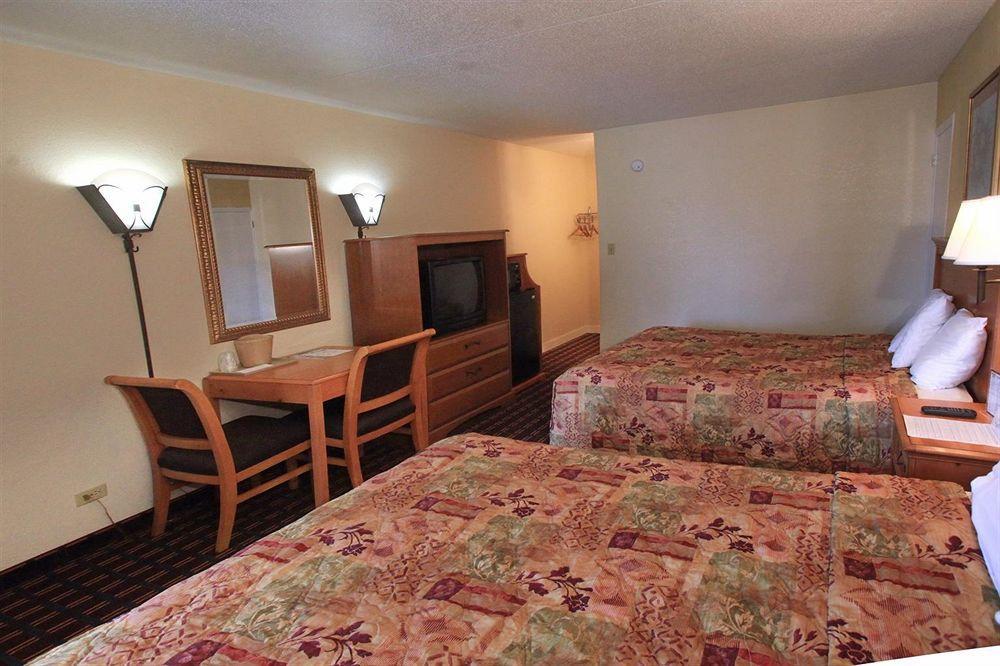 Regency Inn Pigeon Forge Extérieur photo
